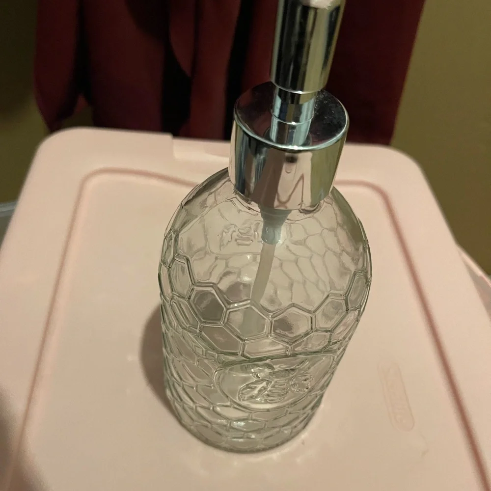 Honeycom glass decor soap dispenser